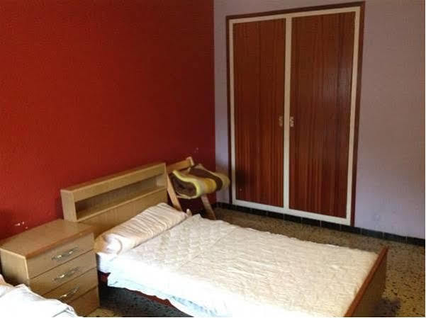 Hostel Alhambra Жирона Экстерьер фото